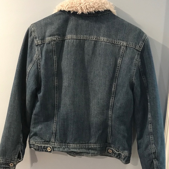 Levi’s Denim Jacket - Picture 2 of 6